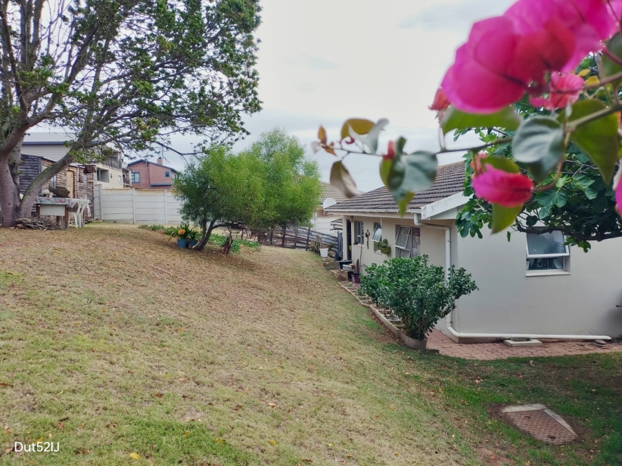 3 Bedroom Property for Sale in Fraaiuitsig Western Cape